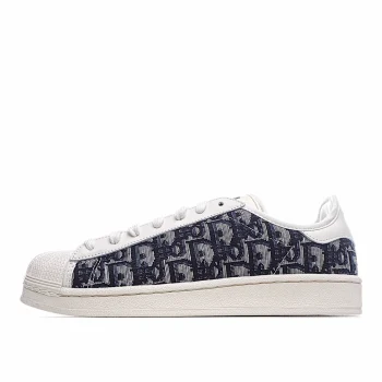 Adidas Superstar